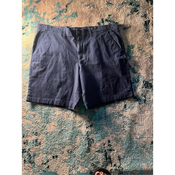 Size 40 Flat Front Short Navy - Picture 7 of 7